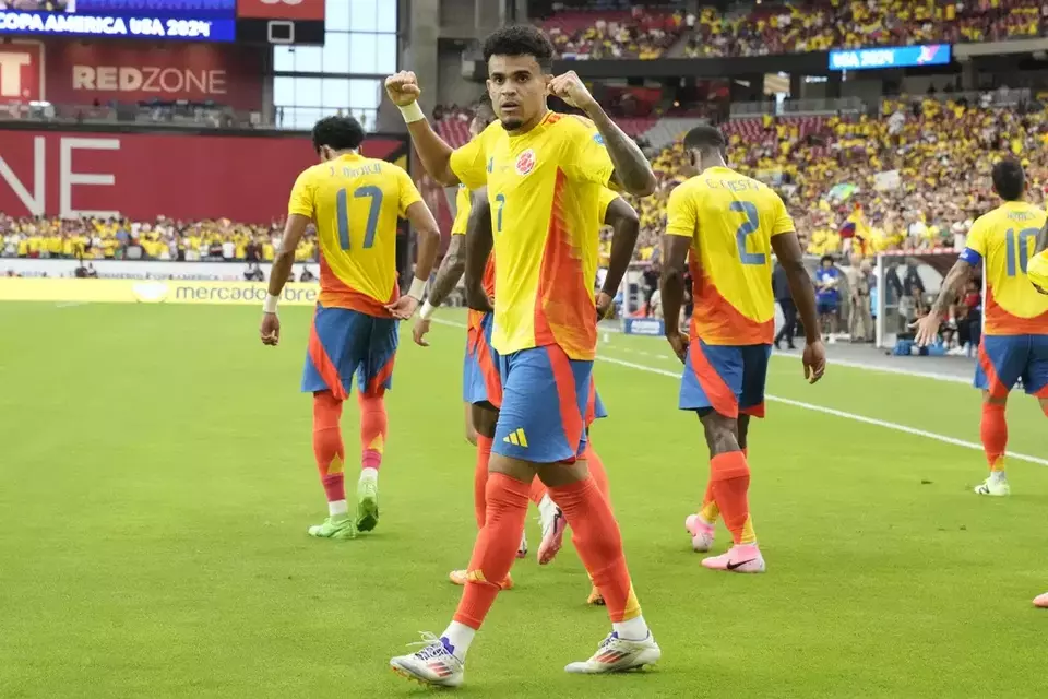 Penyerang Kolumbia Luis Diaz merayakn gol ke gawang Panama dalam laga Copa America.